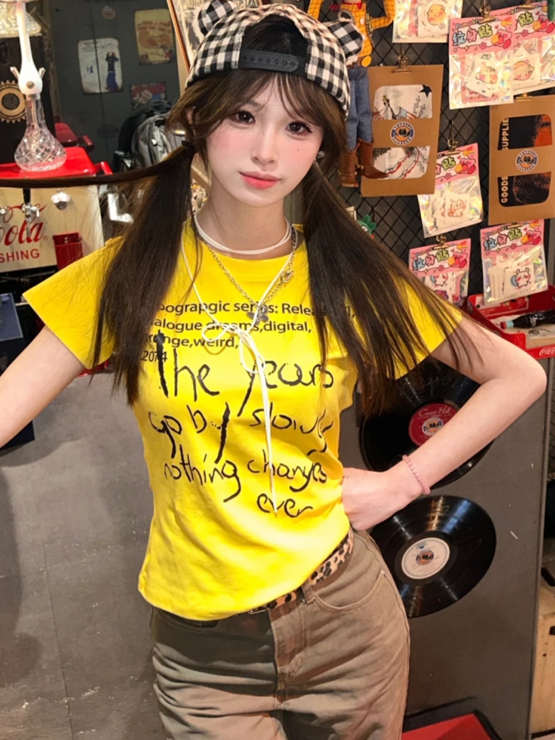 American Retro Yellow Letter Print Cropped Short-Sleeve T-Shirt for Women, Summer Slim Fit, Spicy Girl Style