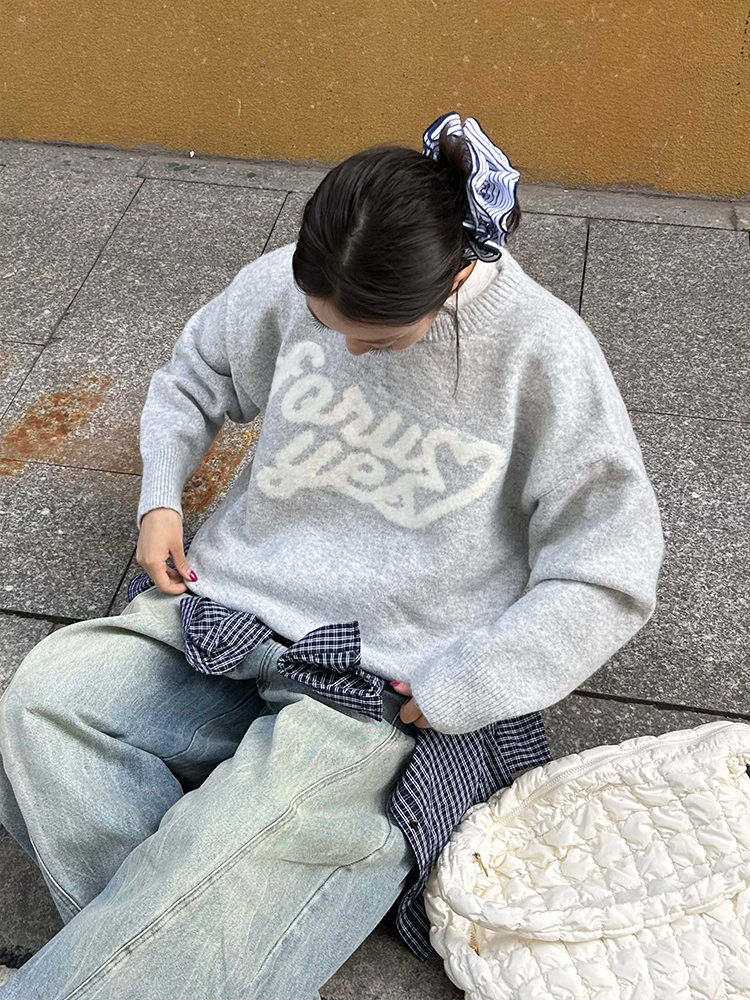 Autumn Winter Casual Heart Print Knitted Sweater - Loose Fit Round Neck Pullover, National Trendy Style for Cozy Days