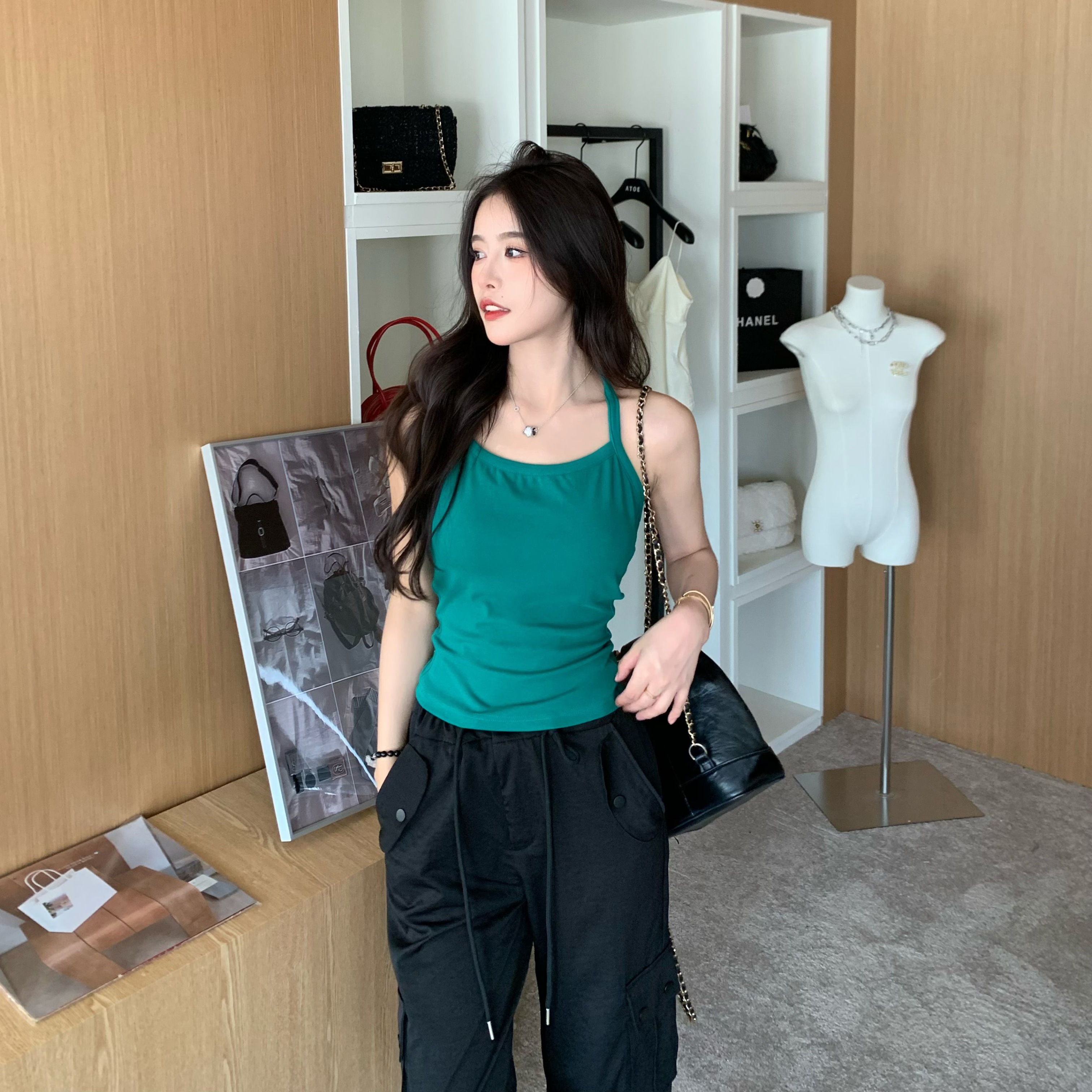 Backless Camisole with Chest Pad - Women's Summer Hot Girl Outerwear - Trendy Small Top for Y2K Style and Summer Fashion