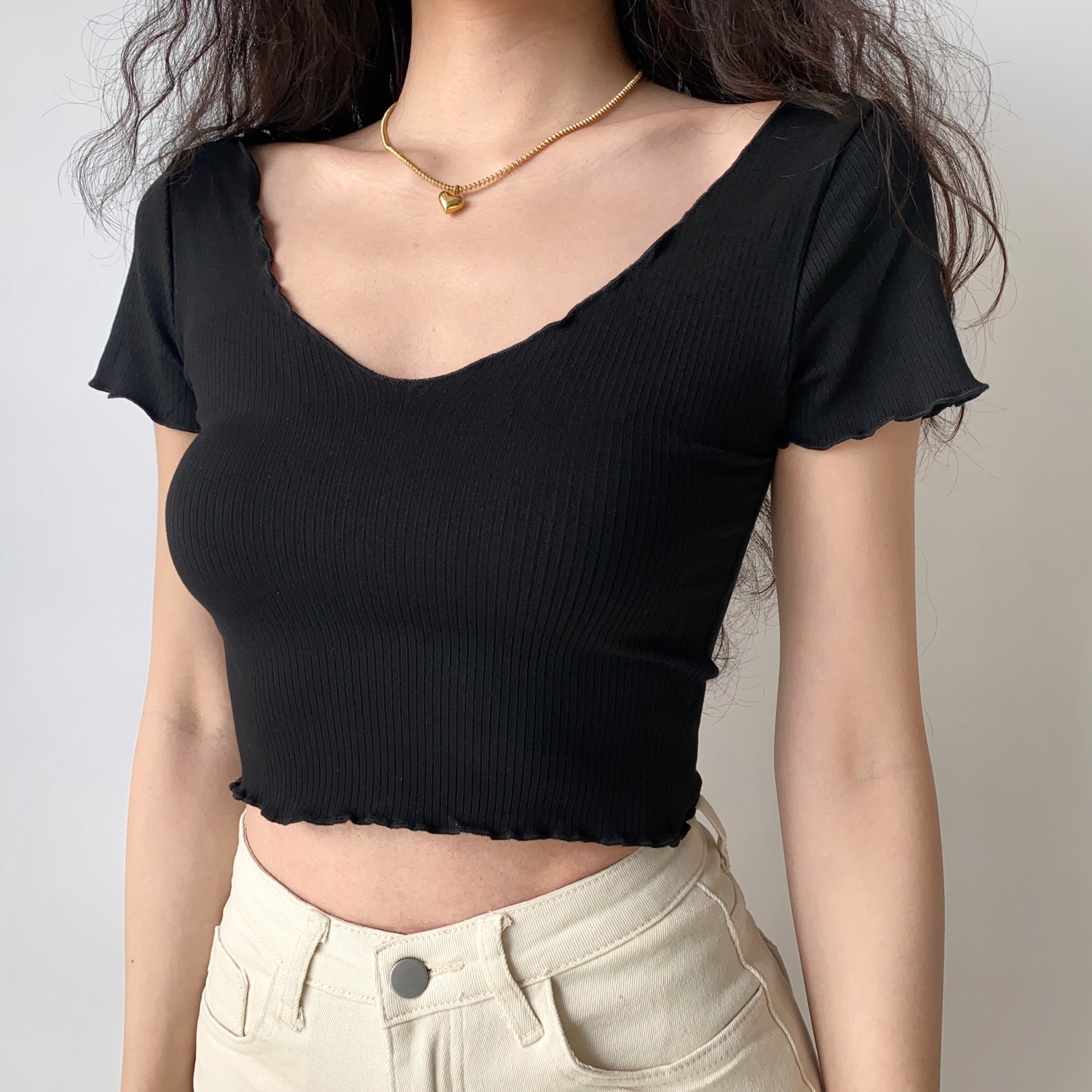 Basic Ruffle Edge V-Neck Short Sleeve Crop Top for Women - Casual 90s Inspired High Waist Tee