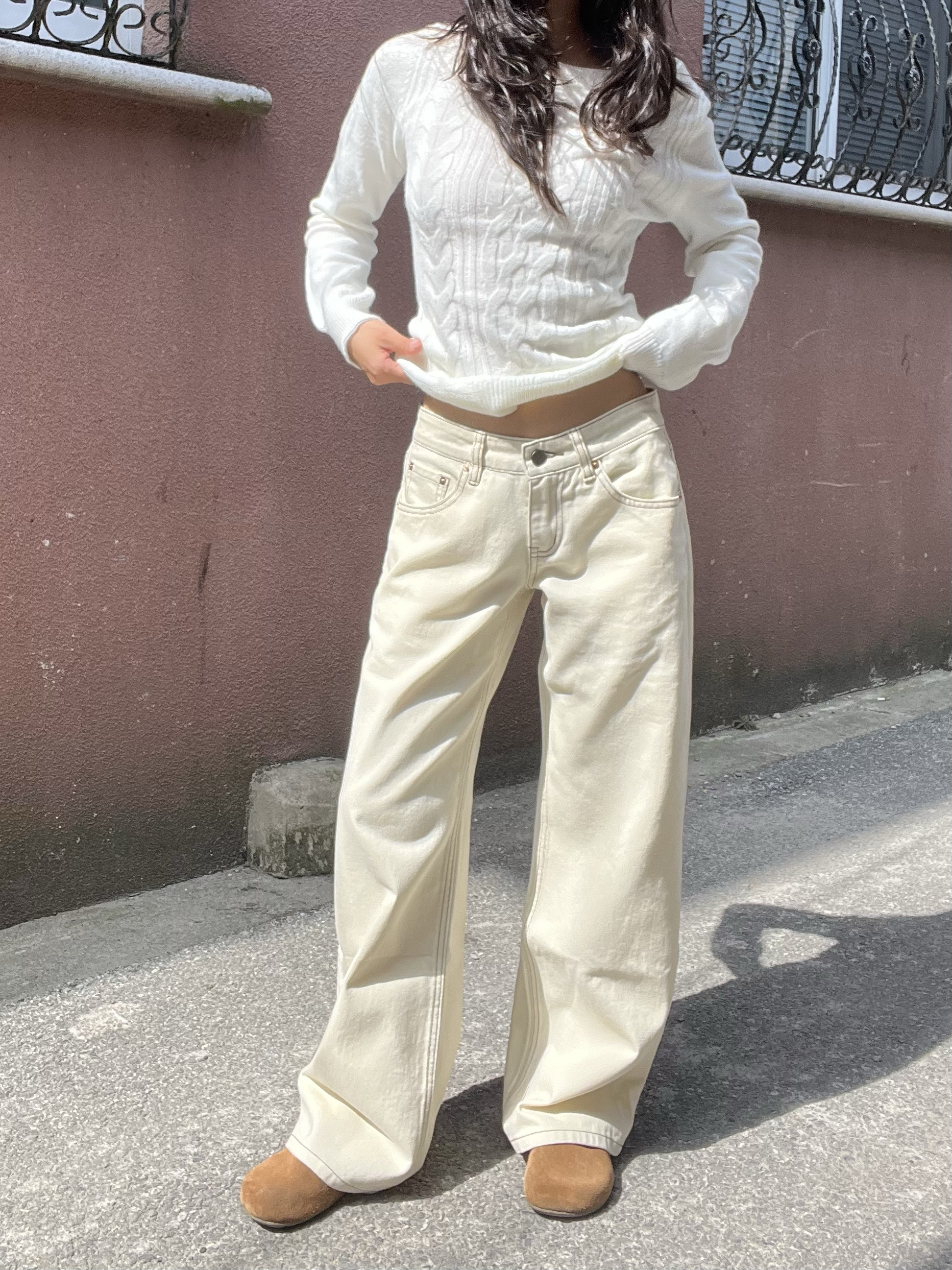 Beige Low-Waist Loose Slimming Straight Leg Pants for Petite Women - Spring 2025 Fashion Trend