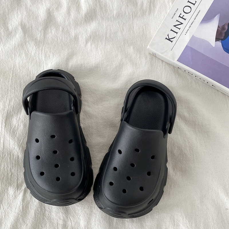 Black Thick-Soled Closed-Toe Hole Shoes for Women - 2025 Summer Outdoor Slippers, Beach Style, Cool Casual Footwear