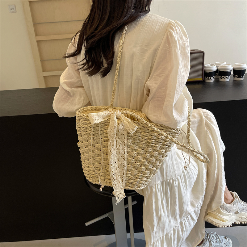 Bohemian Straw Beach Bag for Women - Woven Single-Shoulder Vacation Tote, Summer 2025 Vegetable Basket Style