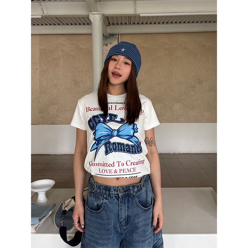 Butterfly Knot Print Short Sleeve T-Shirt for Women - American Style, Loose Fit, Casual Round Neck Top, 90s Inspired Fashion