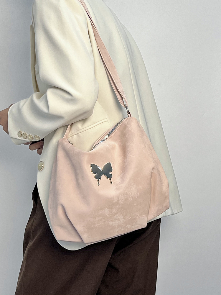 Casual Pink Crossbody Shoulder Bag for Women - Large Capacity Commuting Bag in Trendy Girl-Style Design
