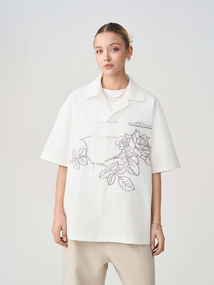 Chinese Style Buttoned Short-Sleeve Shirt with Patch Embroidery - Trendy Y2K Fashion for a Chic Look