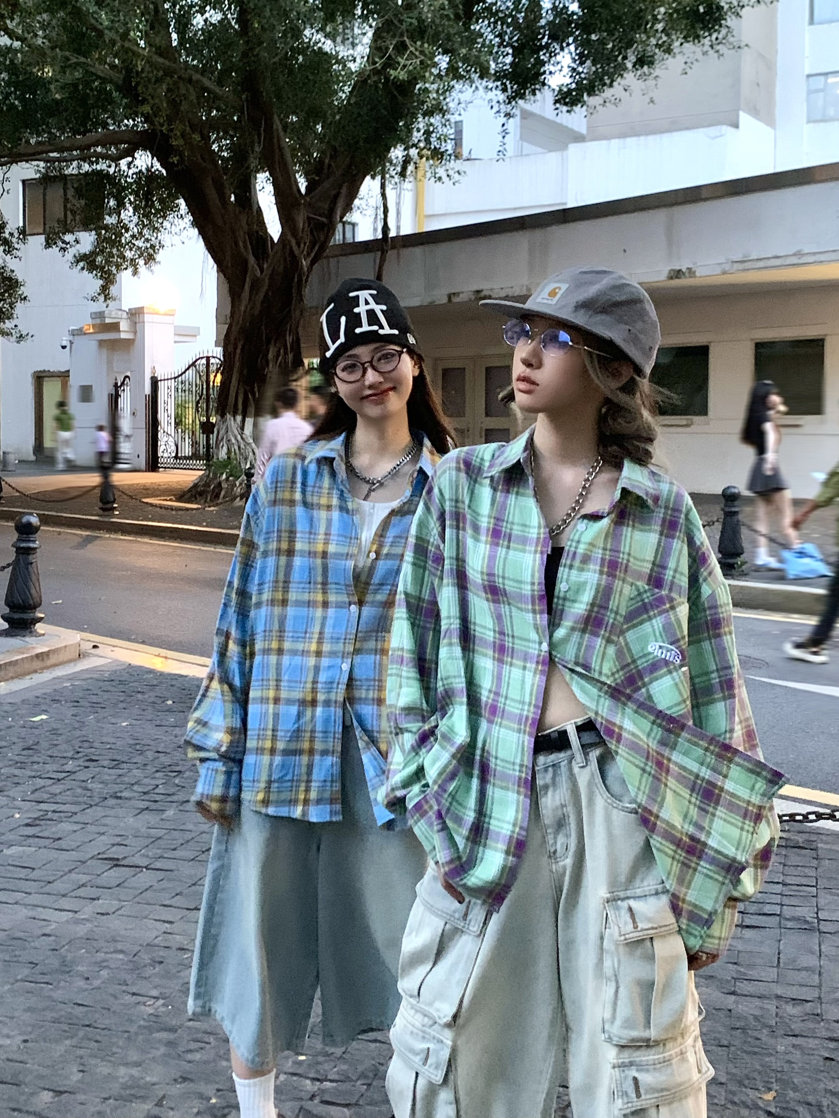 Color-Blocked Plaid Long Sleeve Shirt Jacket for Men and Women - Retro Loose-Fit, Versatile Spring Autumn Top with Pockets