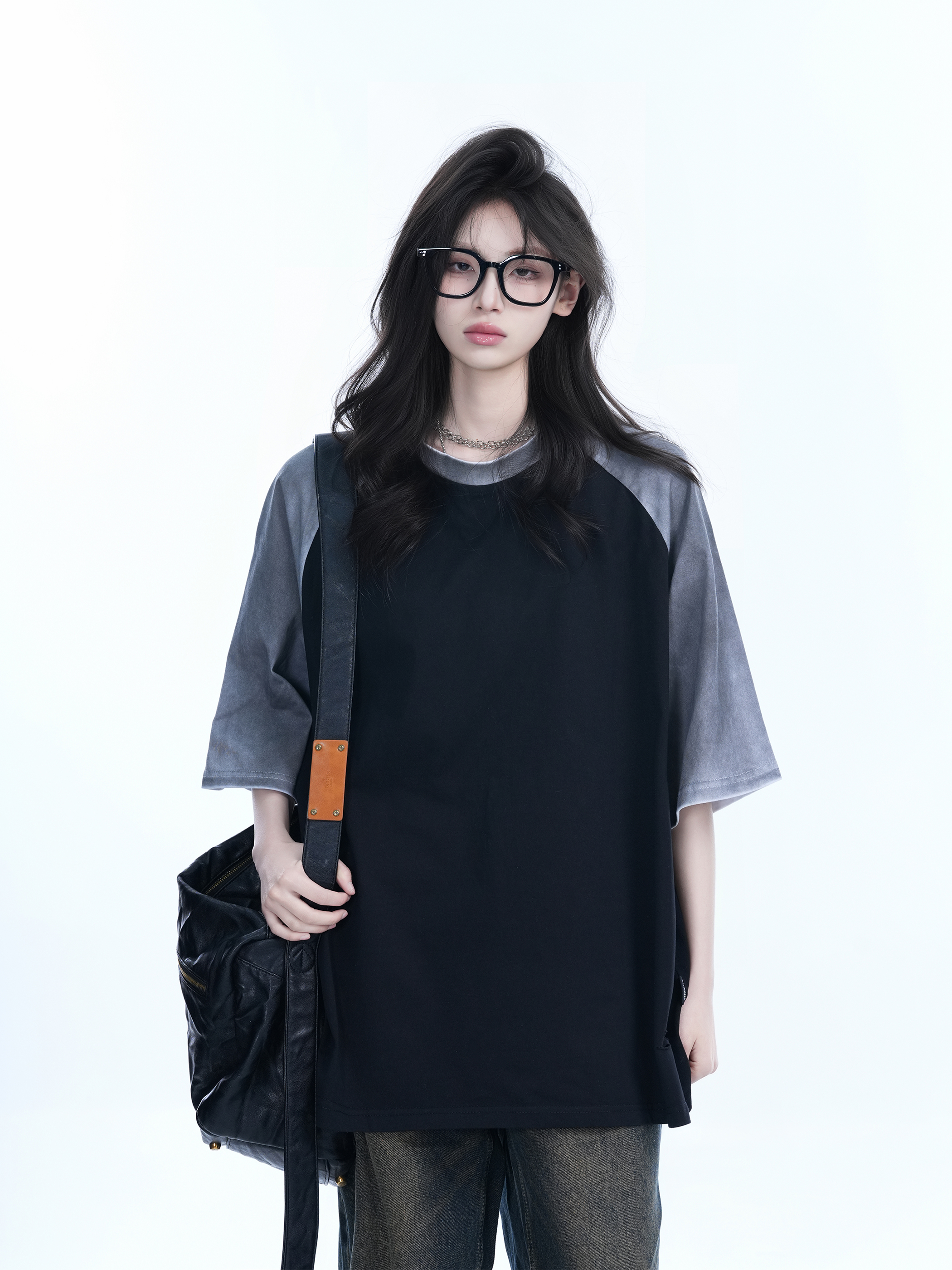 Color-Blocking Raglan T-Shirt for Women - Oversized Loose Fit Short Sleeve Tee with American Sports Style, Casual Trendy Look
