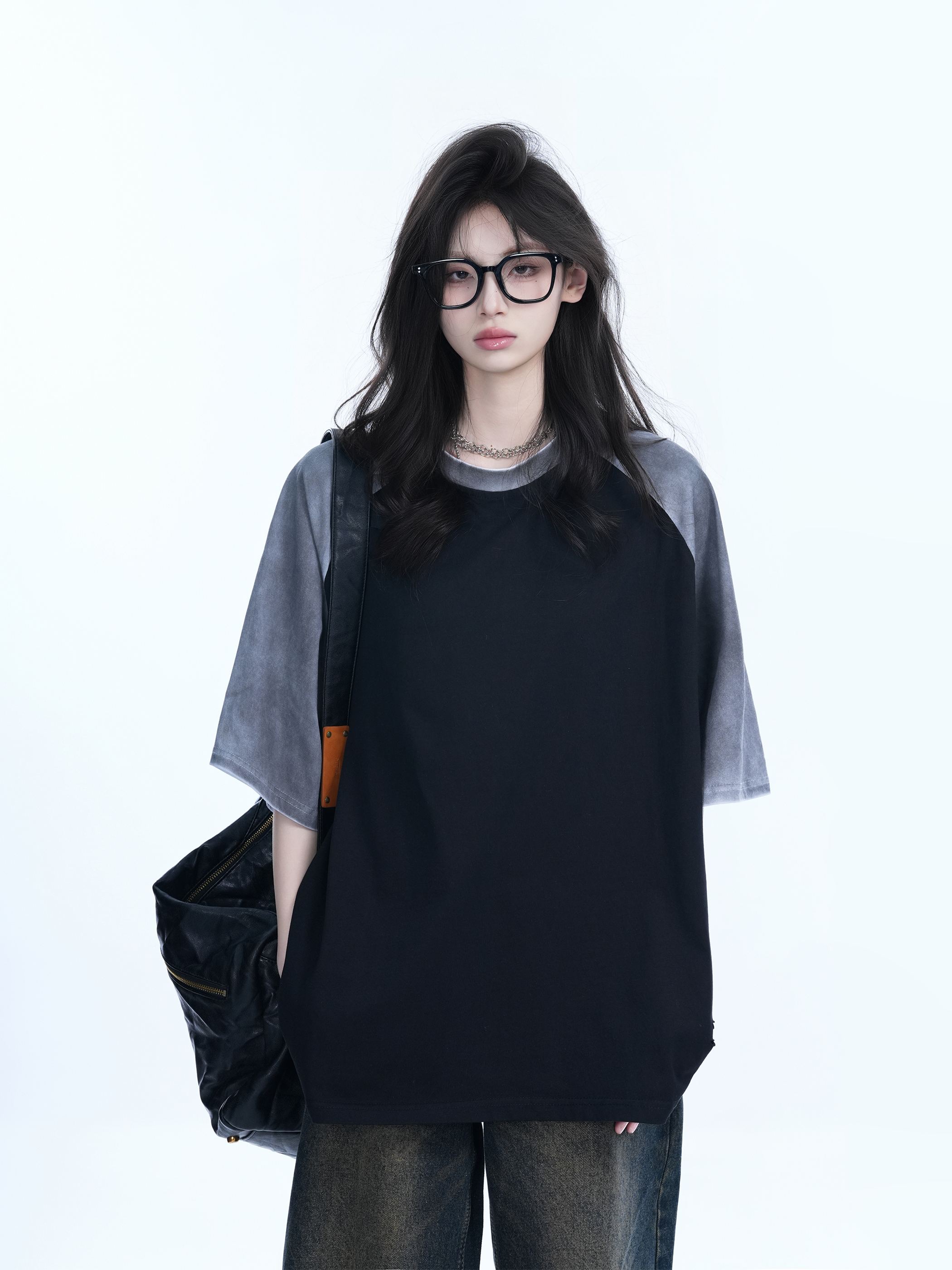 Color-Blocking Raglan T-Shirt for Women - Oversized Loose Fit Short Sleeve Tee with American Sports Style, Casual Trendy Look