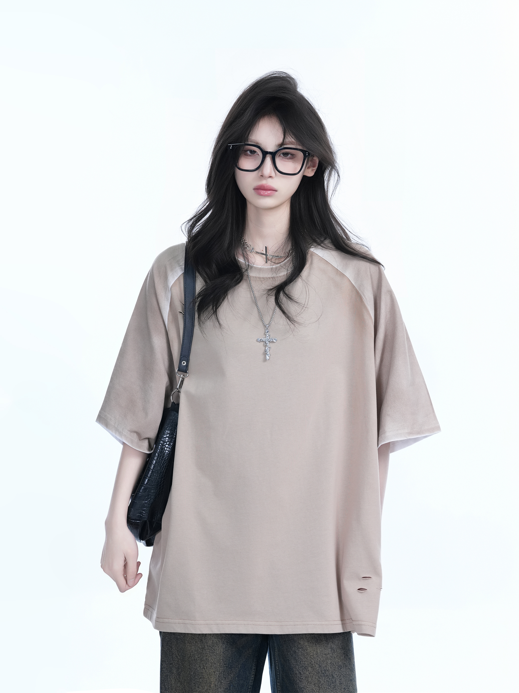 Color-Blocking Raglan T-Shirt for Women - Oversized Loose Fit Short Sleeve Tee with American Sports Style, Casual Trendy Look