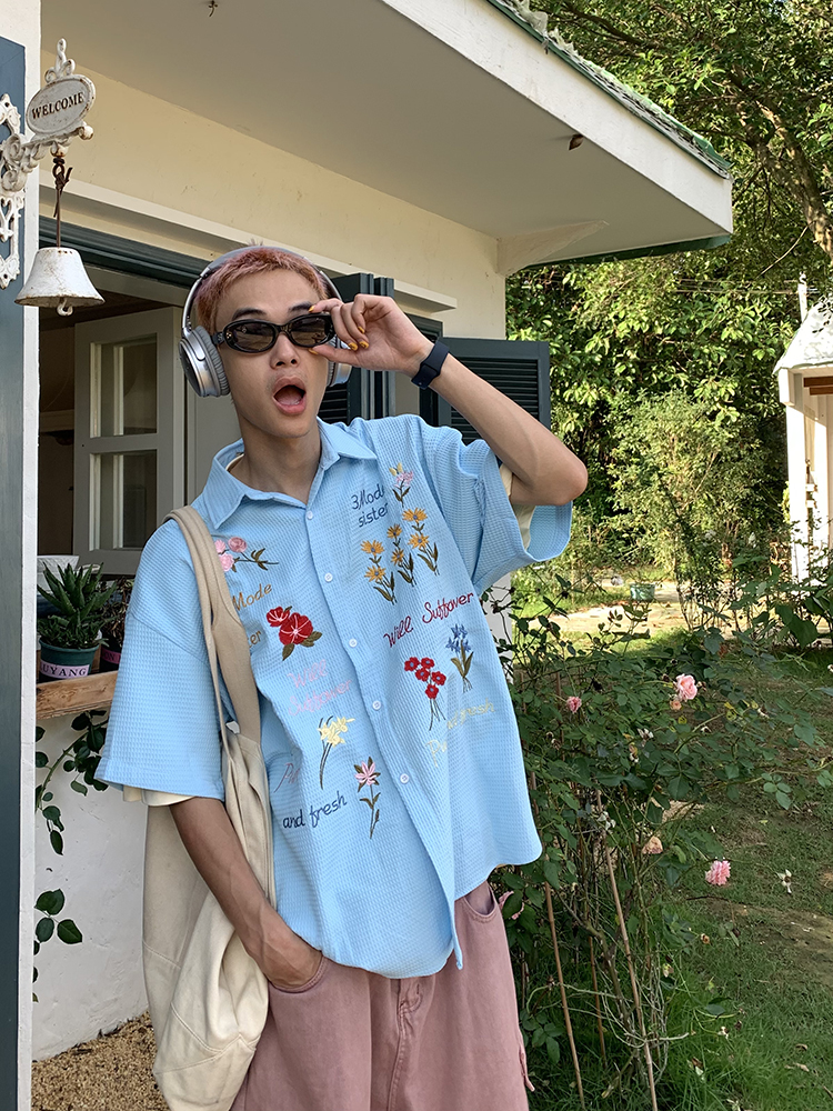 Colorful Floral Embroidered Waffle Short-Sleeve Shirt for Men and Women - American Retro Casual Loose Fit Summer Style