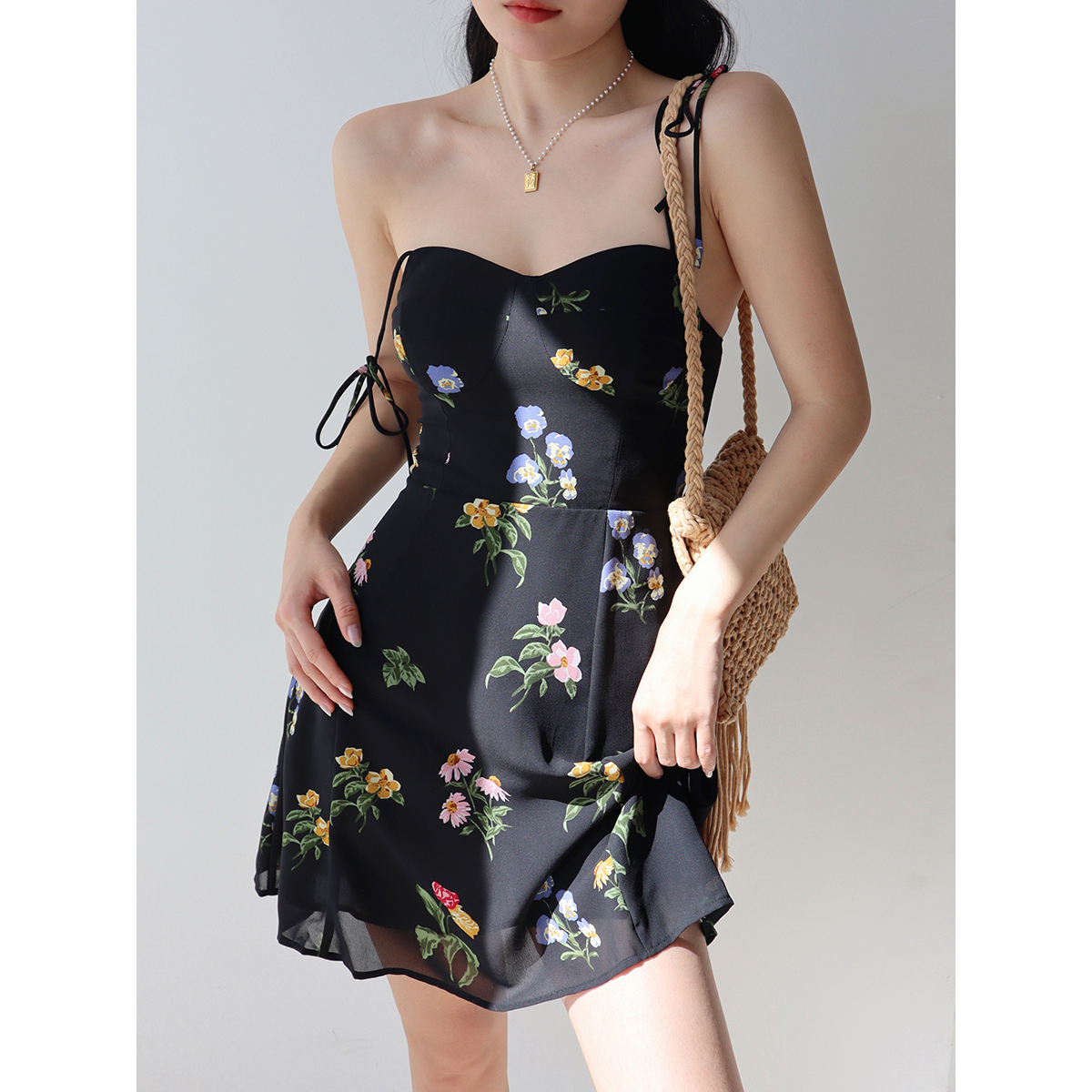 Country Floral Vintage Waist-Tie Spaghetti Strap Dress for Girls - A-Line Short Skirt, American Style Vacation Outfit