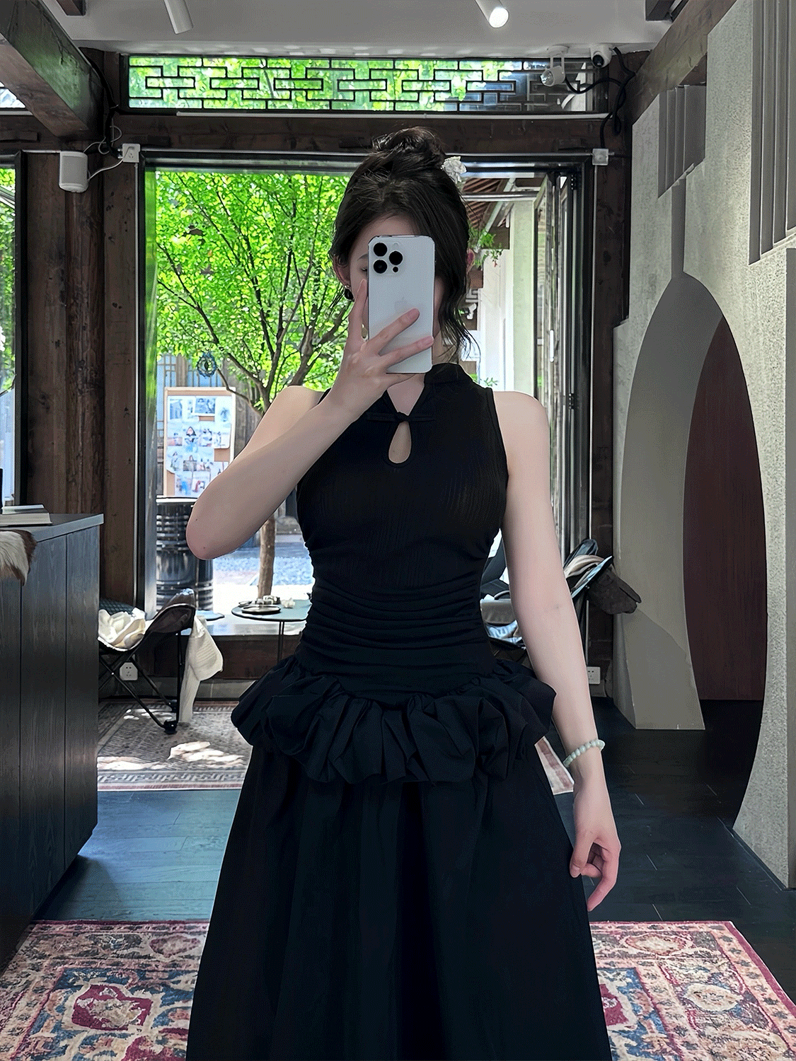 Elegant Black Chinese Style Buttoned Puff Long Skirt - Slimming Hollow-Out Design, Perfect for Formal Ceremonies and Events