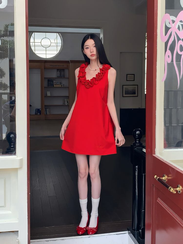 Elegant Slim Fit Sleeveless French Knot Rose Dress - Summer Short Skirt Tank Style for a Chic 90s Look