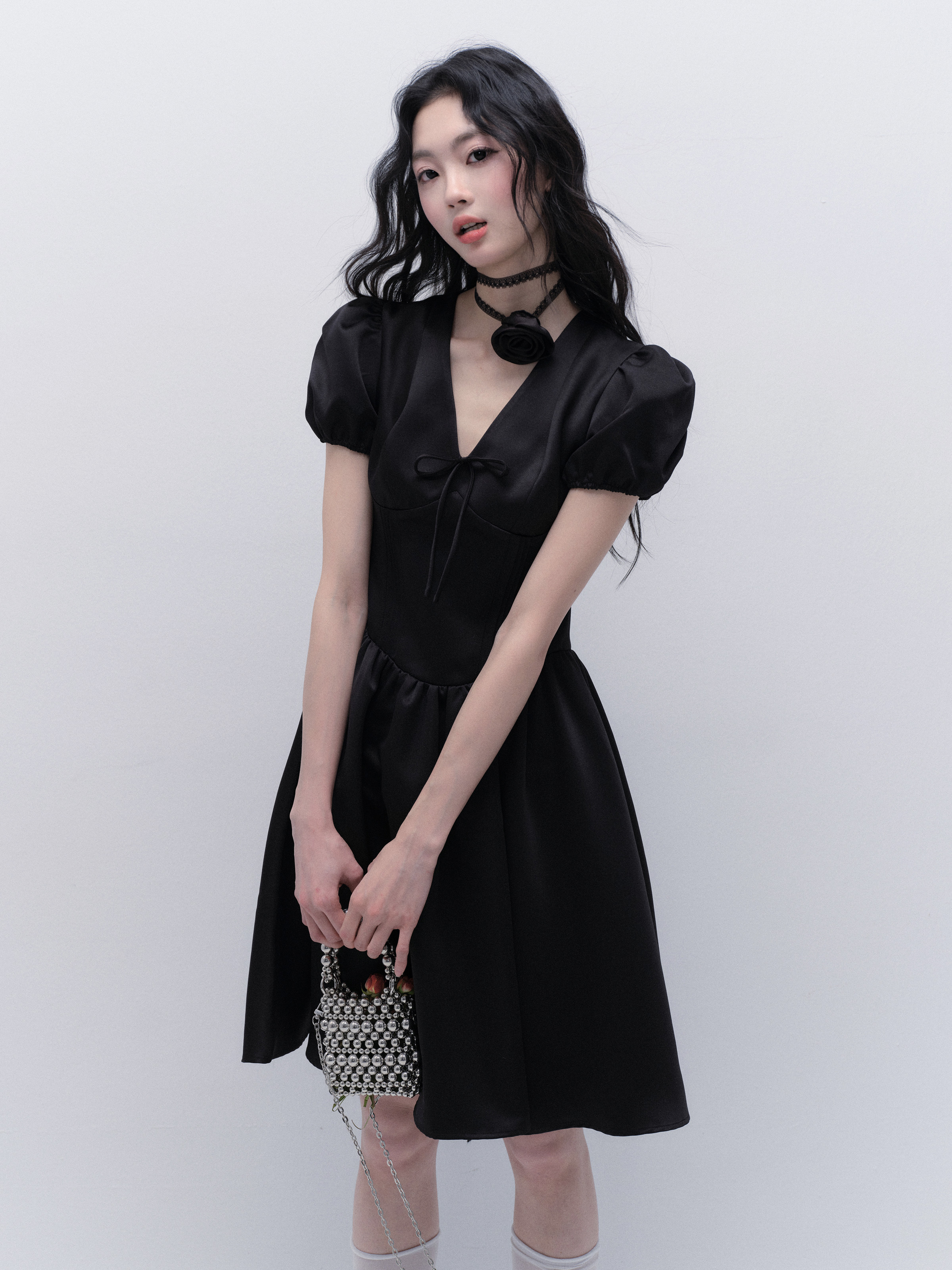 Elegant V-neck Puff Sleeve Dress - Rose Nocturne Evening Gown for Special Occasions, Perfect for Formal Events and Parties
