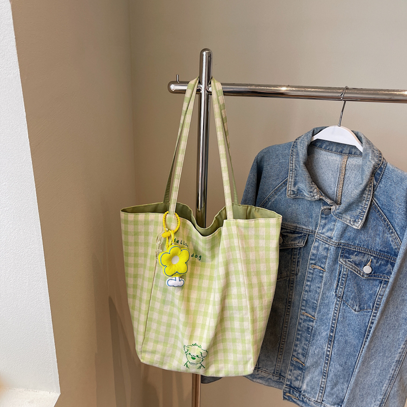 Embroidered Checkered Bucket Bag - Large Capacity, Artistic Design for Summer 2025, Perfect for Students and Commuters