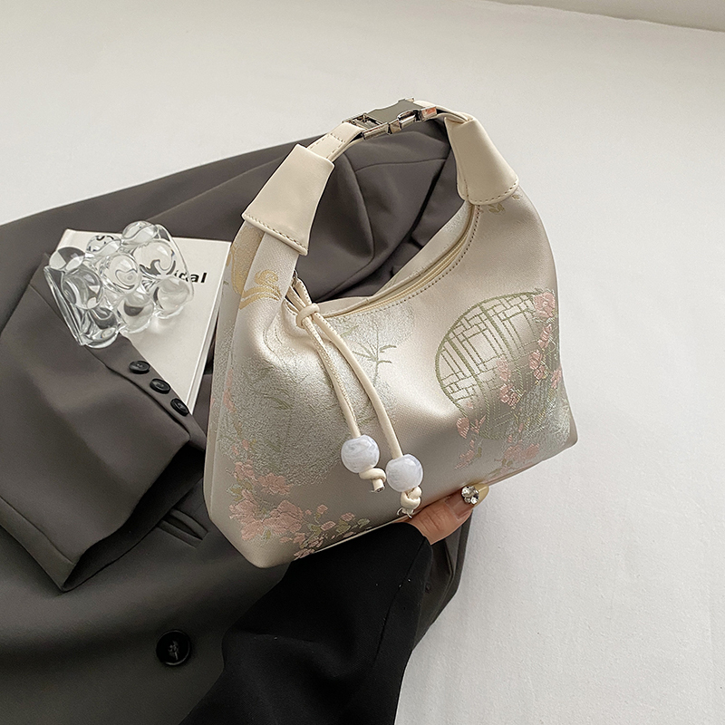 Embroidered Chinese Style Underarm Bag for Women - High-End Single Shoulder Crossbody Bag for Summer 2025