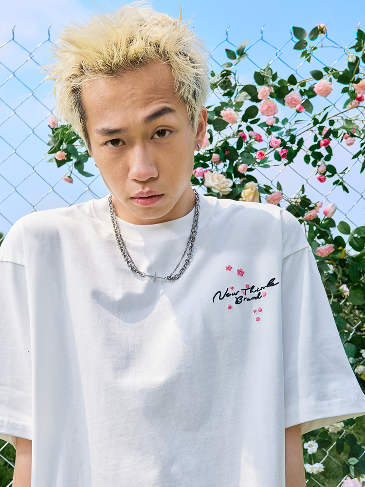 Embroidered National Trend Letter Short Sleeve T-Shirt - Vintage American Style, Unisex Loose Fit for Summer 2025 Fashion