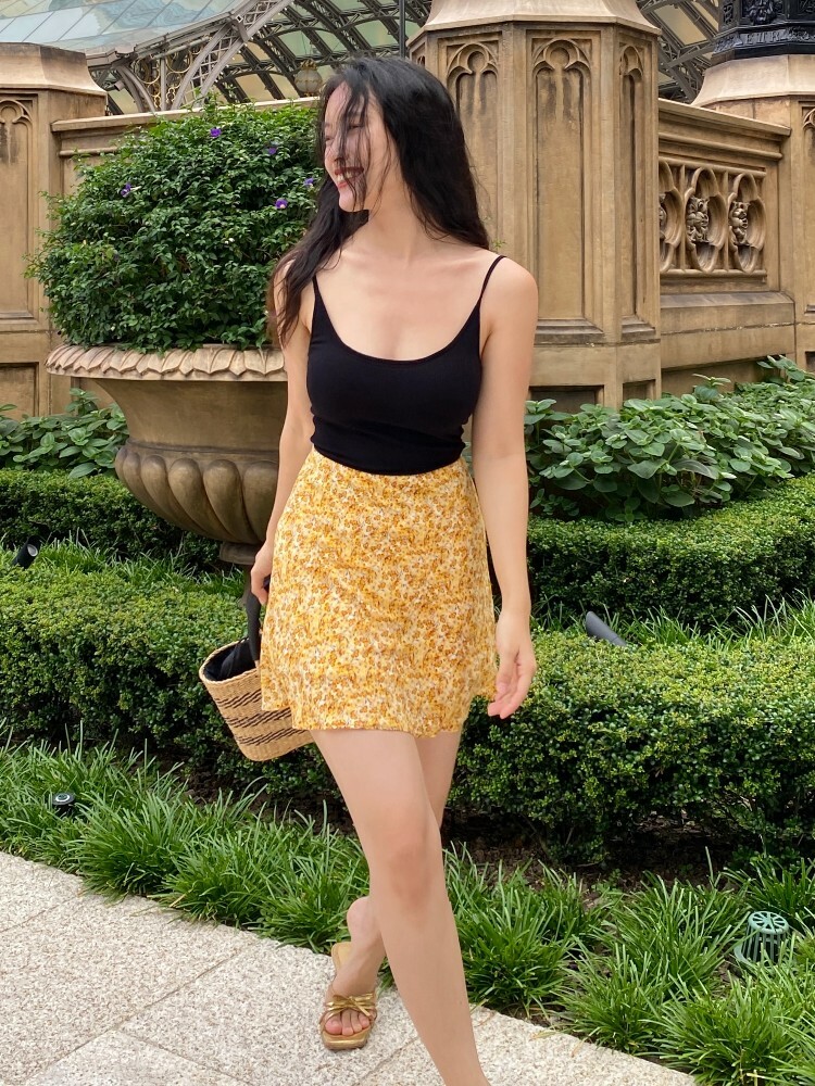 Flattering Yellow Floral A-Line Half-Length Skirt - High-Waisted Short Dress for Women, Sweet French Style, Perfect for Spring