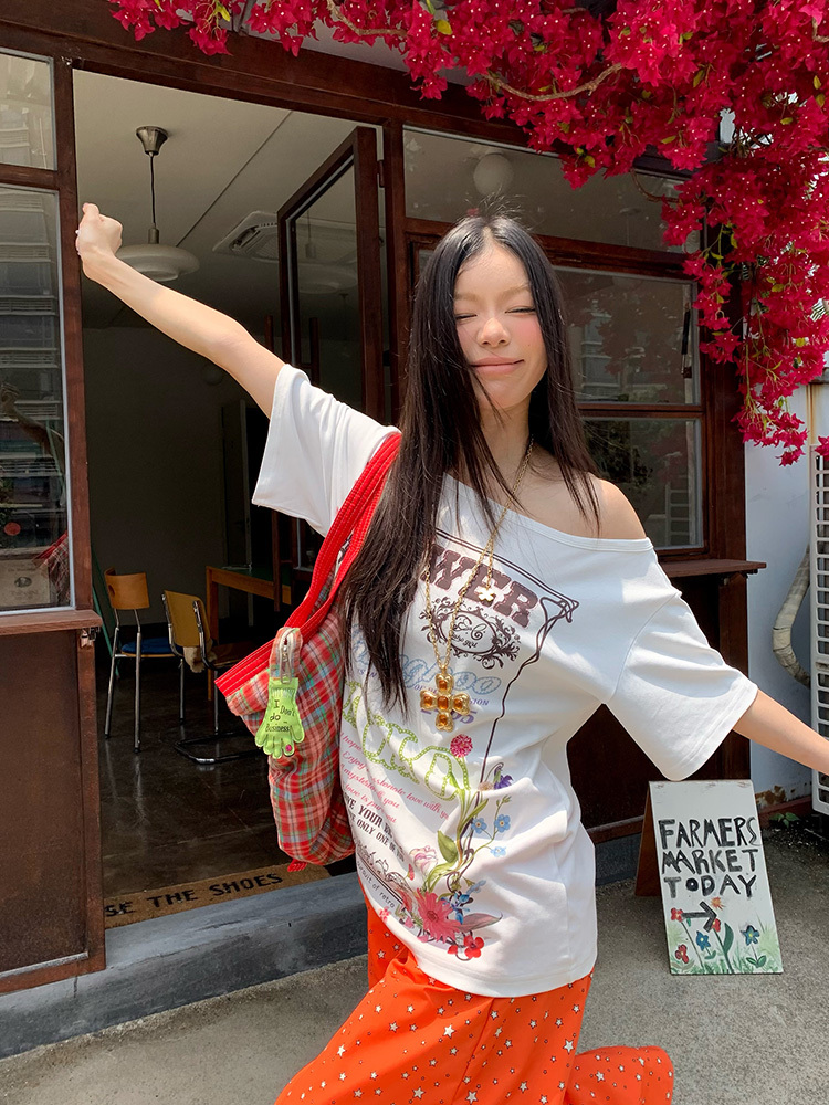 Floral Letter Print Off-Shoulder Short Sleeve T-Shirt for Women, Slim Fit Summer Top, American Style, Y2K Fashion