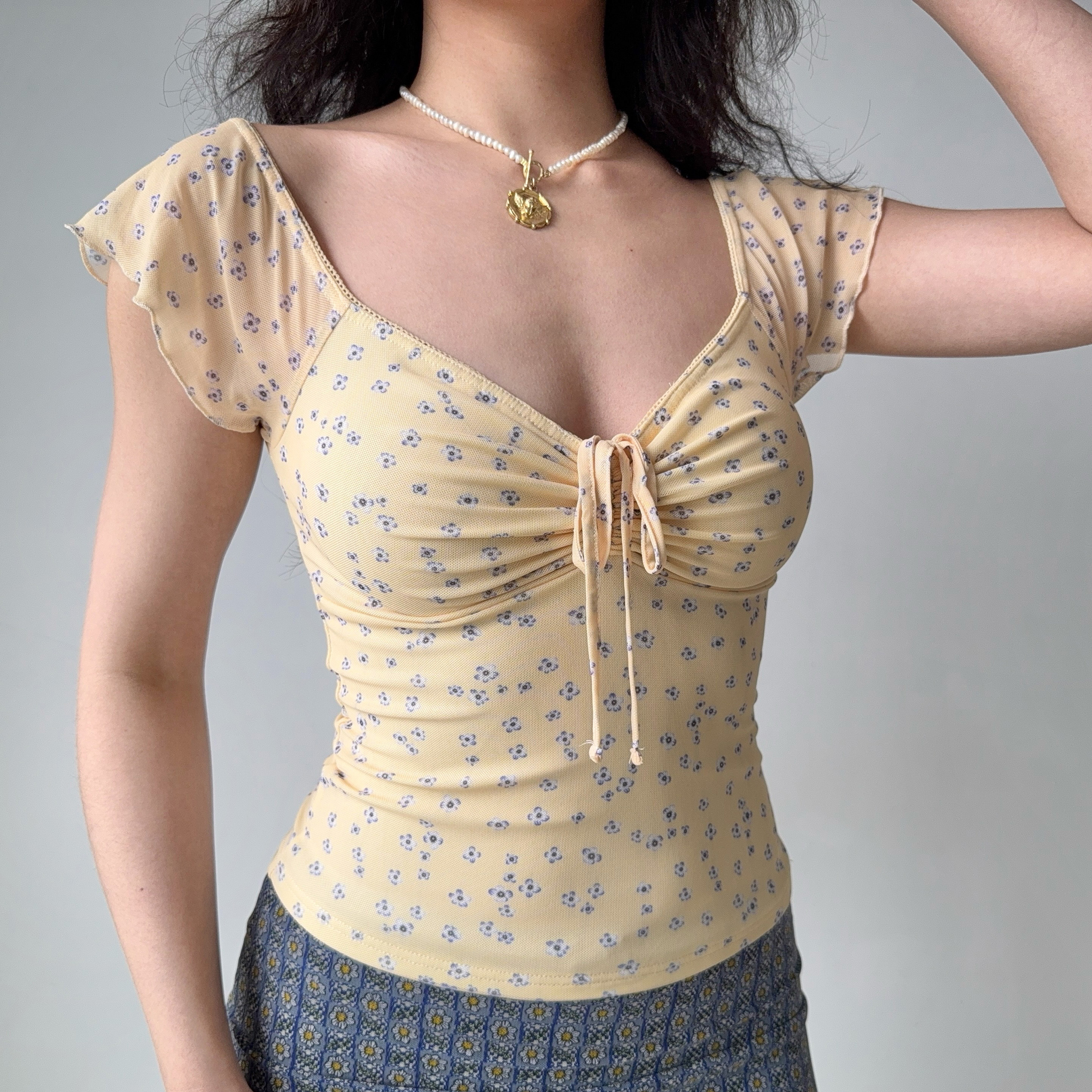 Floral Mesh Short Sleeve T-shirt for Women with Tie V-neck - Trendy European American Style Hot Girl Top
