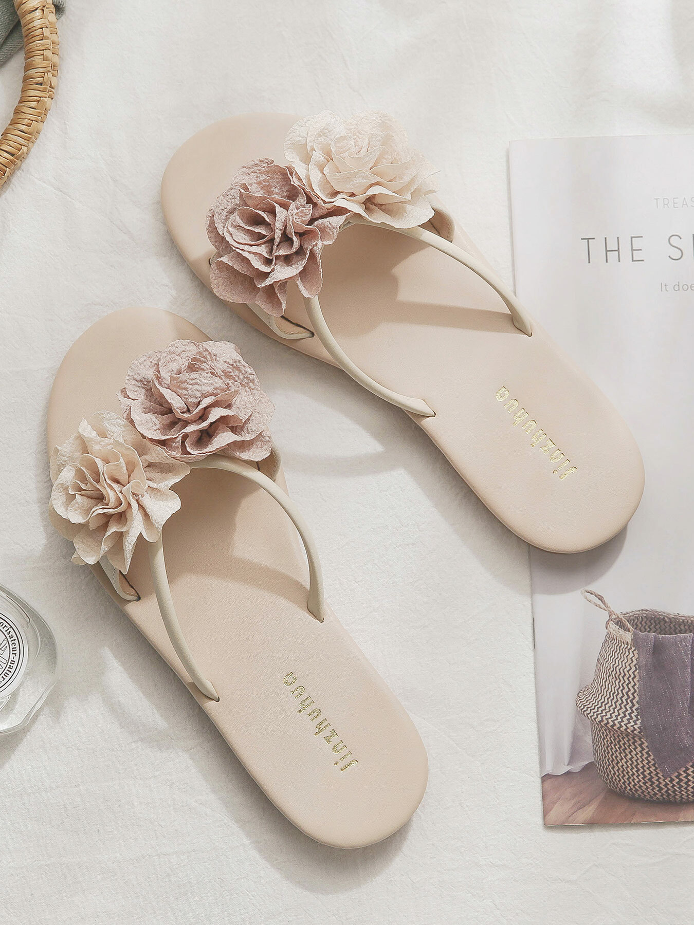 Floral Sheepskin Skirt and Sandal Set for Women - 2025 Summer Outdoor Fashion, Versatile French Style Ensemble