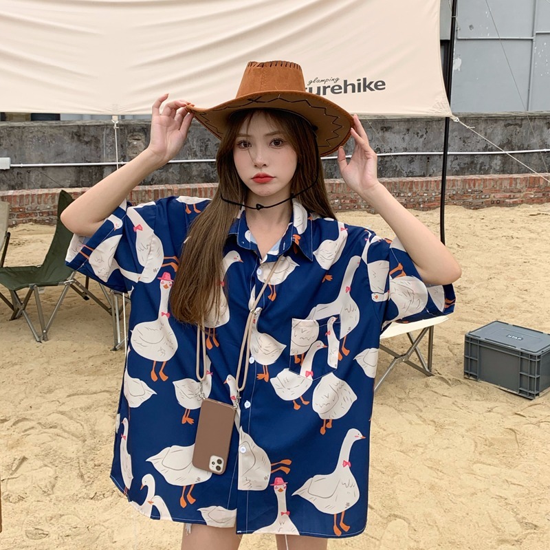Floral Short Sleeve Beach Shirt for Women - Loose Printed Summer Blouse, Versatile Hong Kong Style Top for Students and Casual Wear