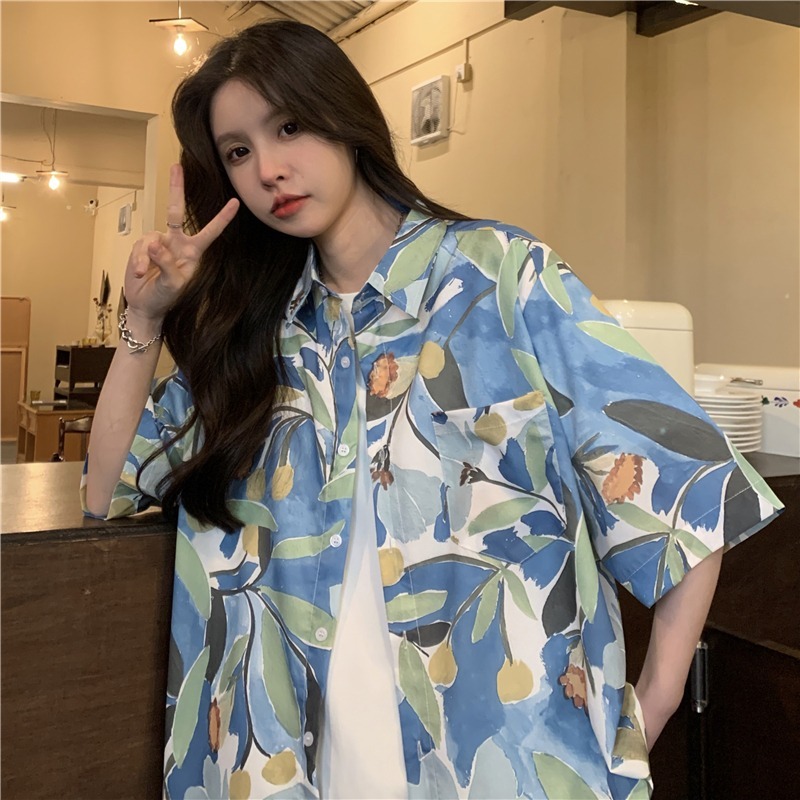 Floral Short Sleeve Shirt for Women - Retro Hong Kong Style Loose Beach Top, Summer Fashion, Trendy Half-Sleeve Design