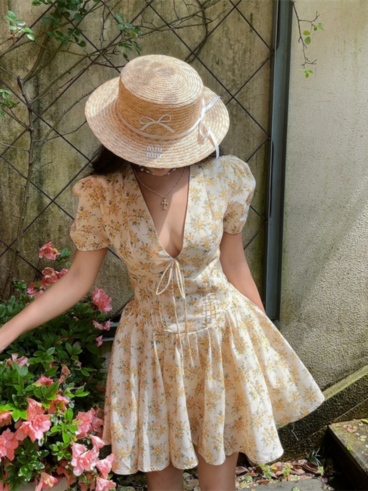 Floral Vintage V-neck Puff Sleeve Waist-Cinched Princess Dress for Women - Spring Summer Vacation Style