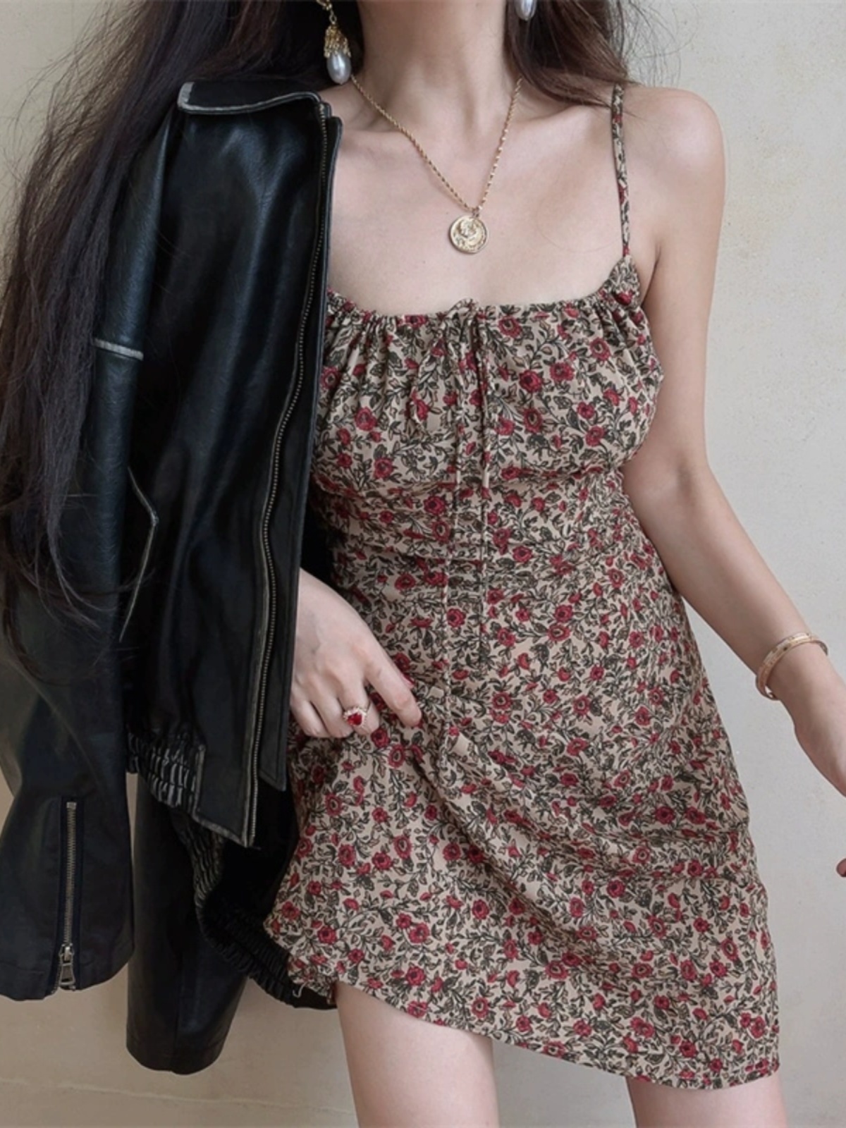 Floral Waist-Cinching Slimming Camisole Dress - Vintage Square Neck, Skin-Tone, Spring-Summer Vacation Style for Women