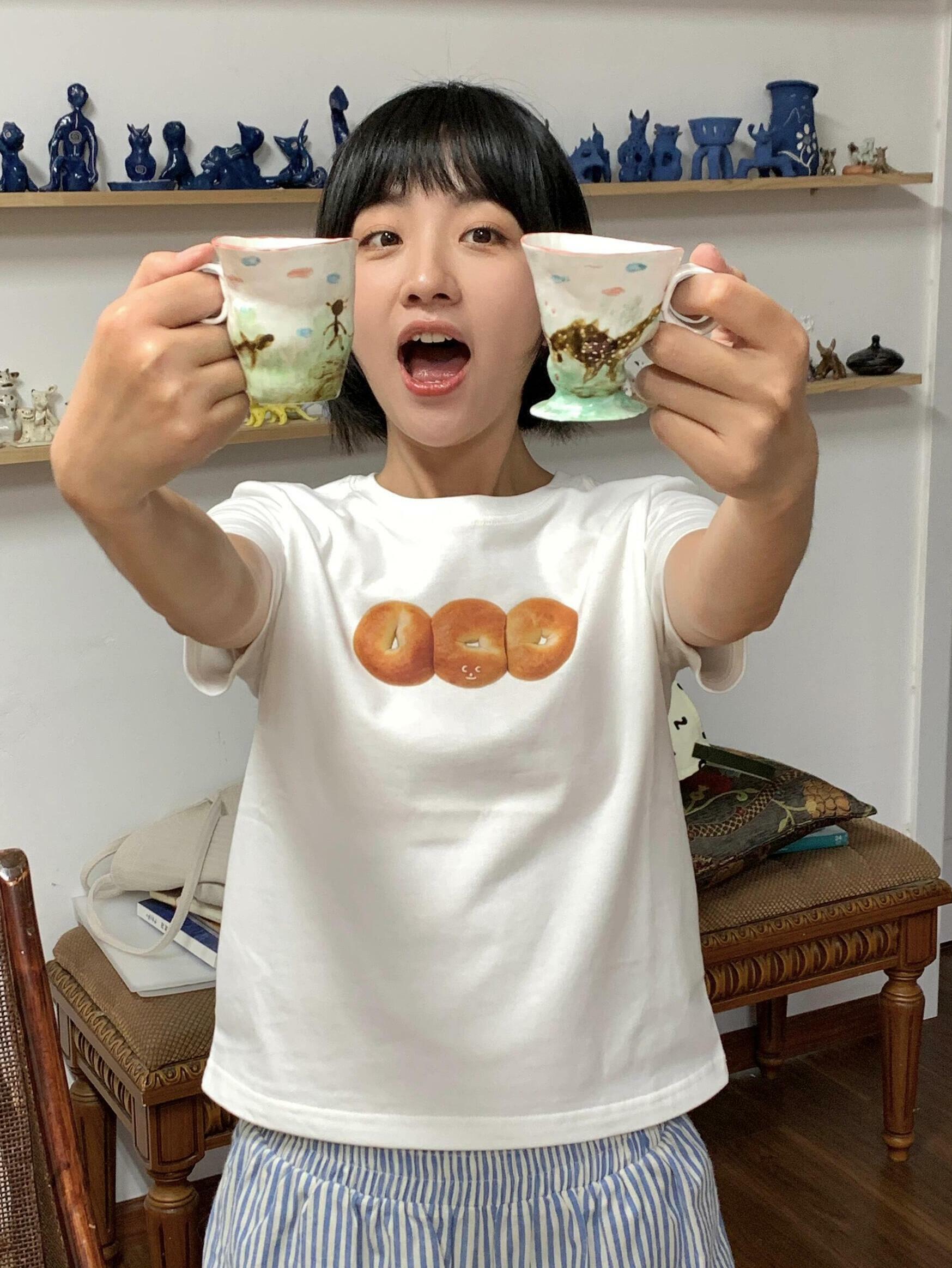 French Bread Print Shoulder-Baring Short Sleeve Top - Slim Fit Pure Cotton Fashion Tee for 25SS, Trendy Casual Wear