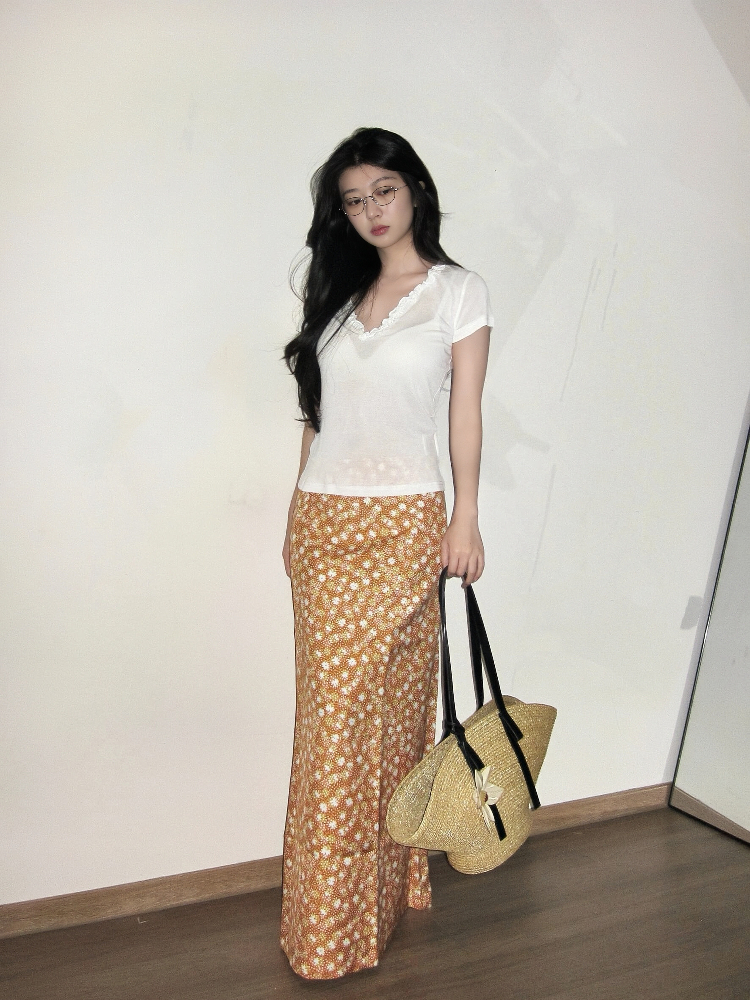 French Style Artistic Floral Half Skirt - Sweet Little Pumpkin Slimming H-Line White T-Shirt - Trendy Y2K Fashion