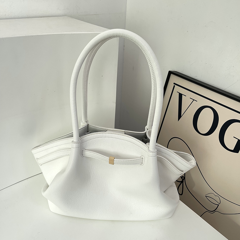 French Vintage Lychee Pattern Underarm Bag for Women - High-End Handheld Shoulder Bag for Spring Summer 2025 Commuting Style