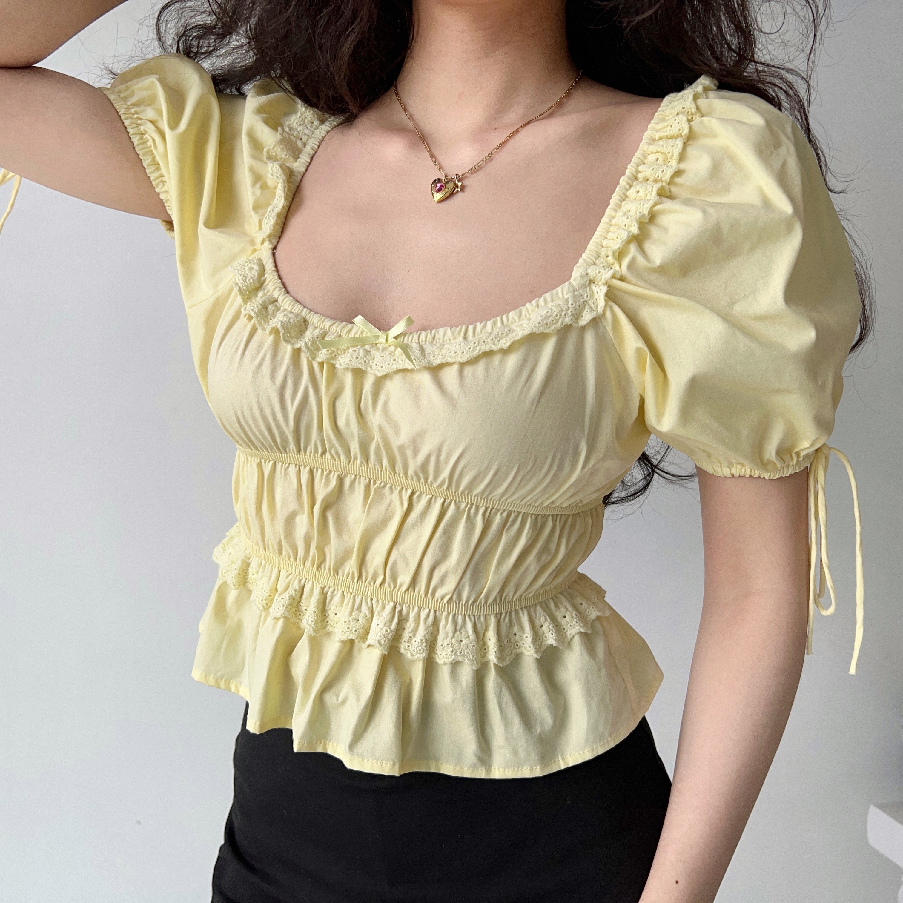 French Vintage Square Neck Puff Sleeve Lace Shirt for Women - Summer High Waist Short Top in Y2K Style
