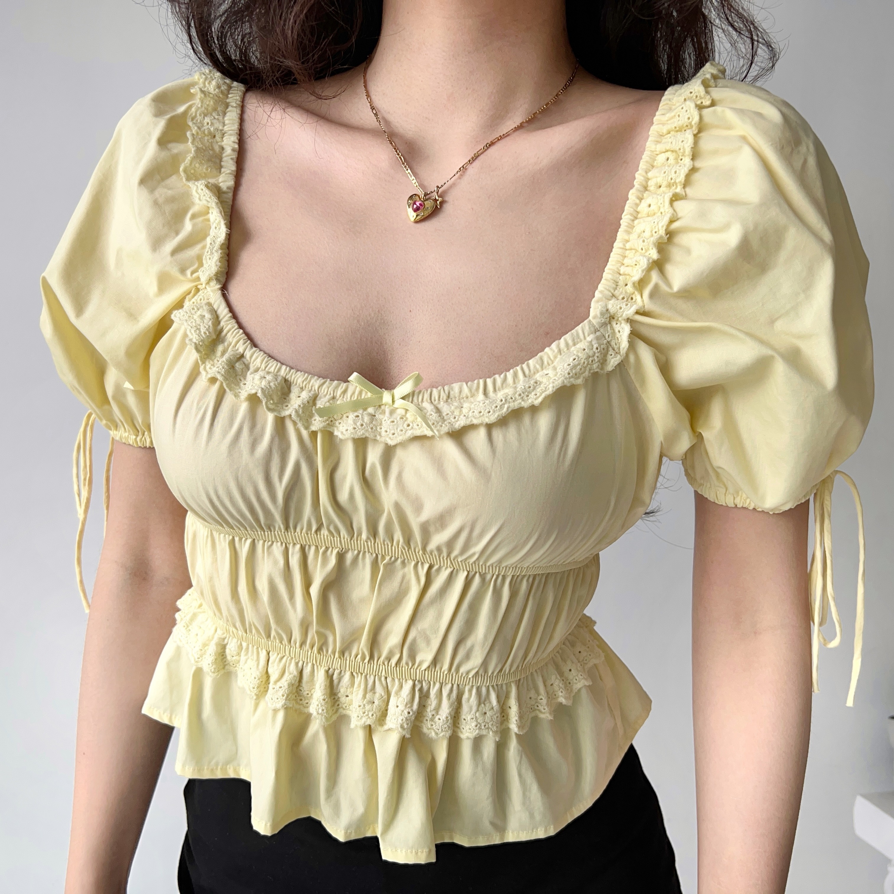 French Vintage Square Neck Puff Sleeve Lace Shirt for Women - Summer High Waist Short Top in Y2K Style