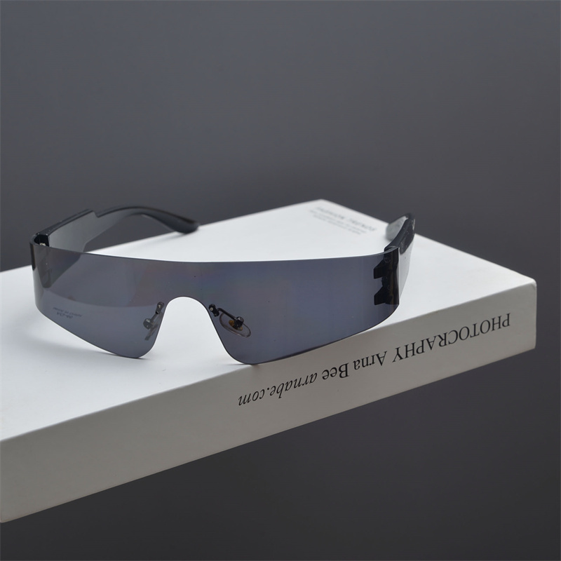 Futuristic Cyberpunk Frameless One-Piece Sunglasses for Trendy Boys and Girls - Ideal for Street Photography and Riding.