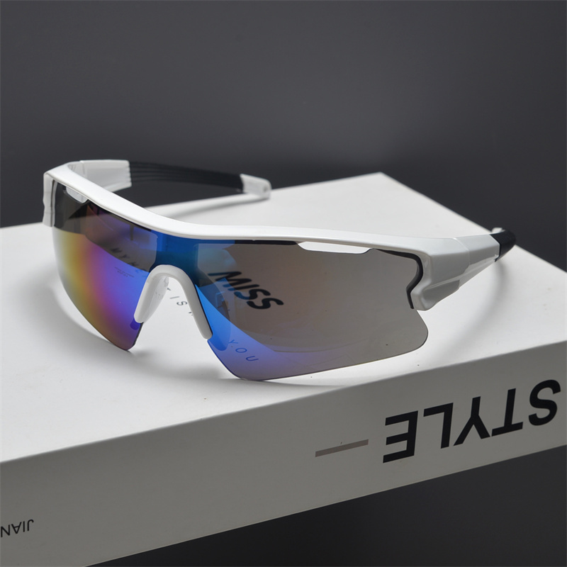 Futuristic Oversized Cycling Sunglasses for Men and Women, Windproof Colorful Trendy Outdoor Climbing and Skiing Gear