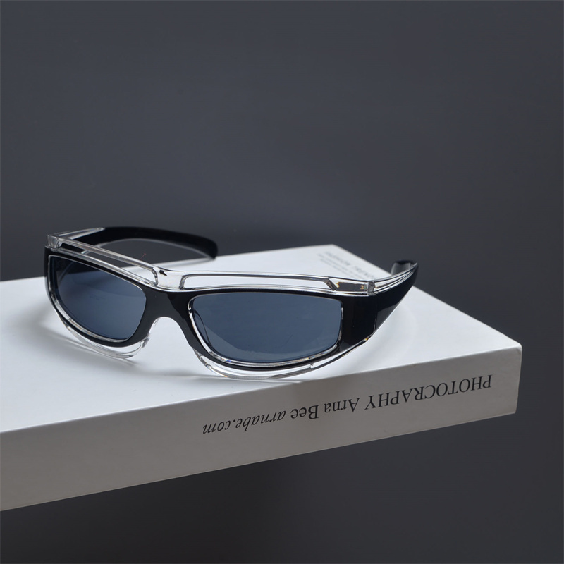Futuristic Tech Vibe One-Piece Sunglasses for Hot Girls - Retro Party Shades, Millennial & Y2K Style