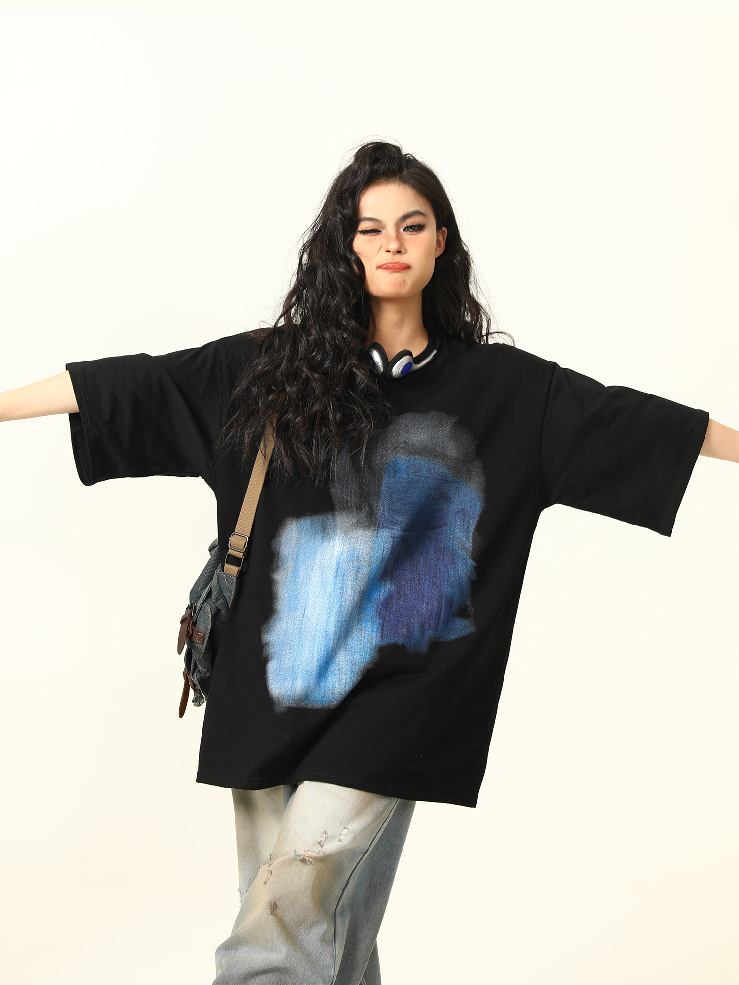 Graffiti Printed Loose Fit Short Sleeve T-Shirt for Men and Women - Summer Streetwear Couple Top, Urban Style