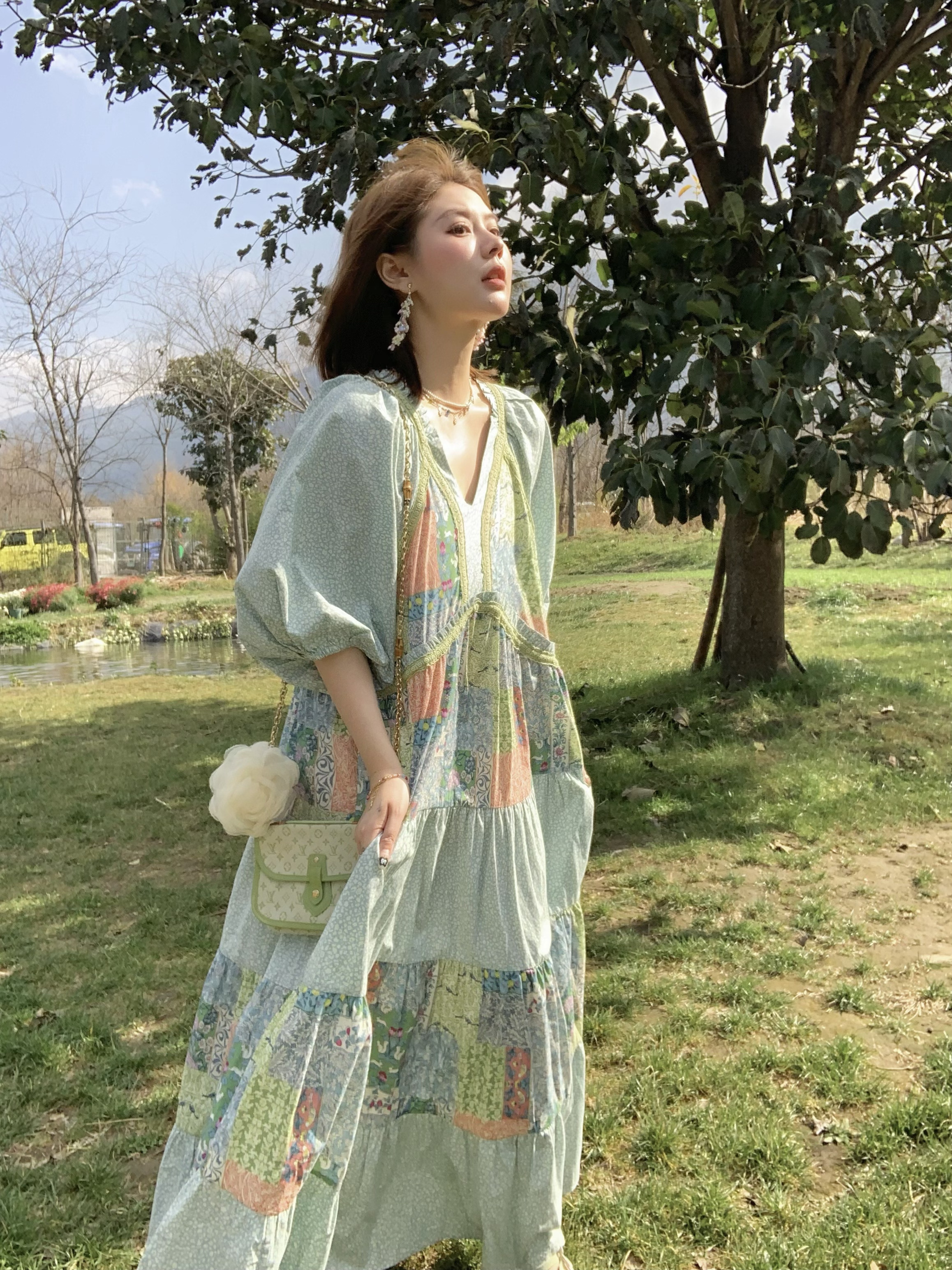 Green Retro V-Neck Dress for Women - Bohemian Long Skirt, Vintage Style, Spring Fashion, Summer of the Cicada