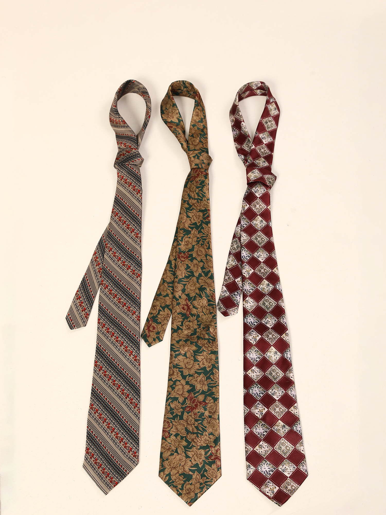 Handmade American Retro Floral Patterned Long Tie Shirt - High-End Niche Fashion Accessory for Stylish Outfits