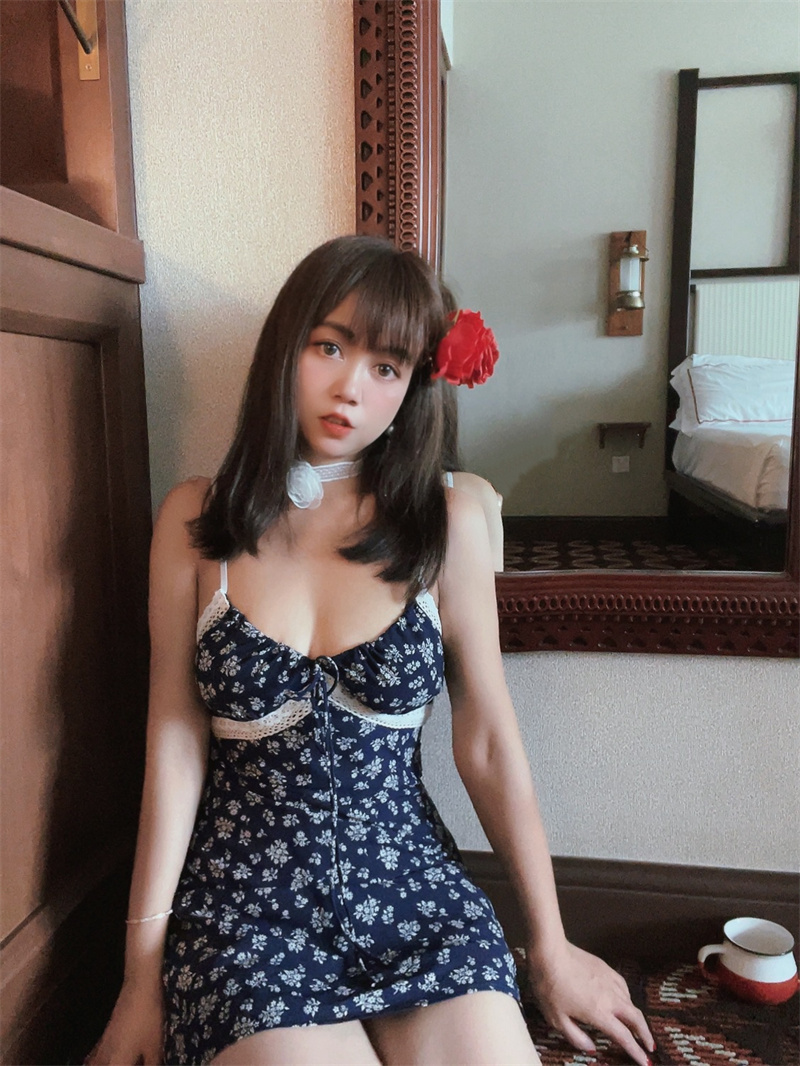 Handmade French Lace V-Neck Floral Camisole Dress - Solid Color Fairy Style for Women, Perfect for Vacation and Summer 2023