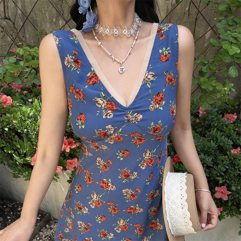Handmade French Vintage Floral V-Neck Waist-Defining Vacation Vest Dress for Women - Slim Fit, Chic Summer Style