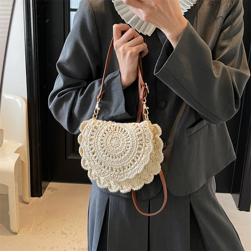 Handmade Knitted Beach Bag for Women – Summer Woven Shoulder Crossbody Bag, 2025 Fashion, Perfect for Seaside Vacation
