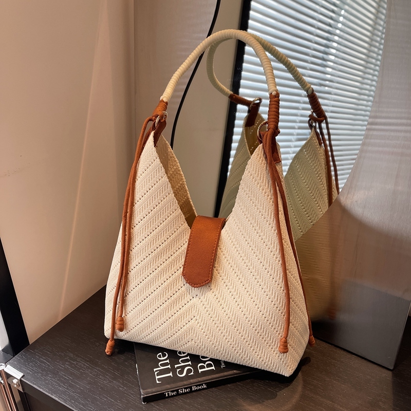 Handwoven Women's Beach Tote Bag - Trendy 2025 Large Capacity Shoulder Bag for Vacation Style