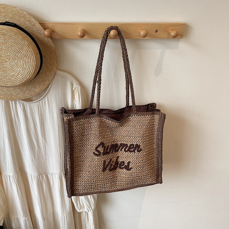 Handwoven Women's Straw Beach Tote Bag - Large Capacity Shoulder Bag for Seaside Vacation 2025 Style