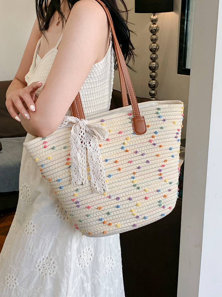 Handwoven Women's Summer Beach Tote Bag - Trendy Shoulder Bag with Large Capacity for Commuter Style