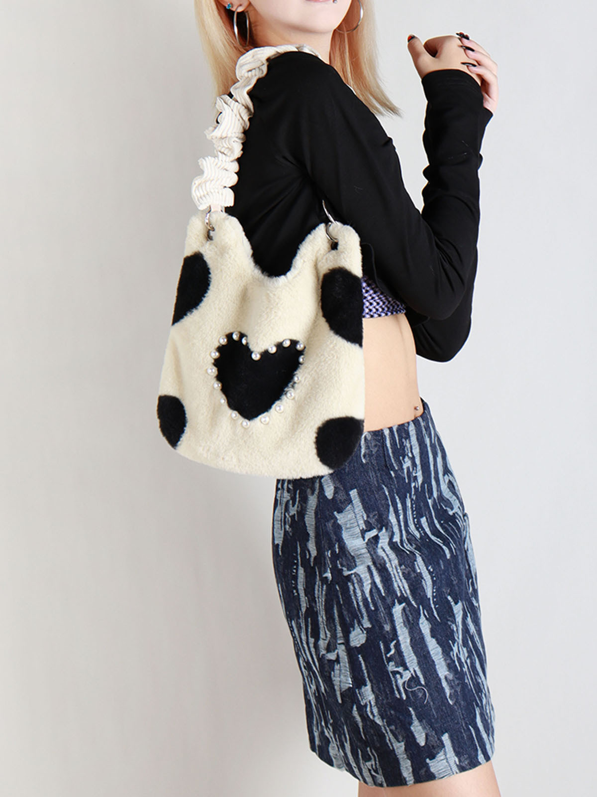 Heart-Shaped Plush Tote Bag for Women - Cute Casual Shoulder & Crossbody Bag in Sweet Cool Style for Autumn & Winter