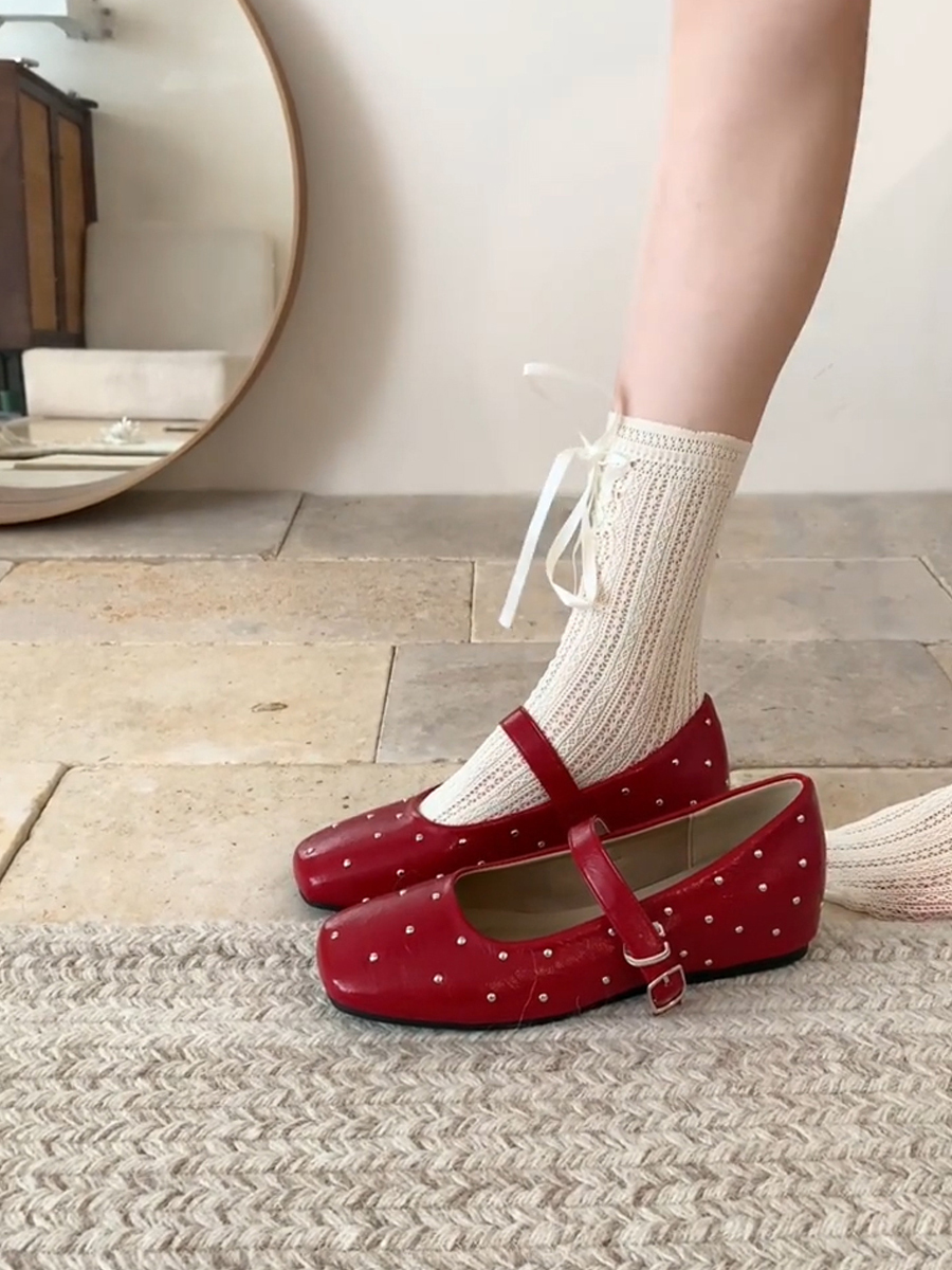 Height-Increasing Square-Toed Red Sheepskin Flats with Rivets - Retro One-Strap Ballet Mary Jane Shoes for Stylish Comfort