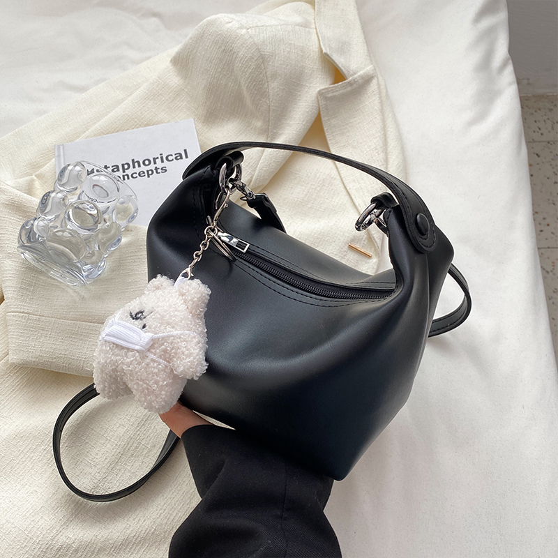 High-End French-Style Handbag for Women - Autumn Winter 2025 Tote, Shoulder & Crossbody Bag, Trendy Niche Fashion Accessory